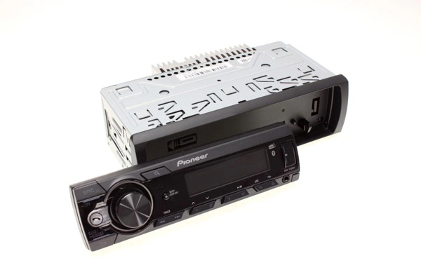 Auto Radio; BT; USB - slika A