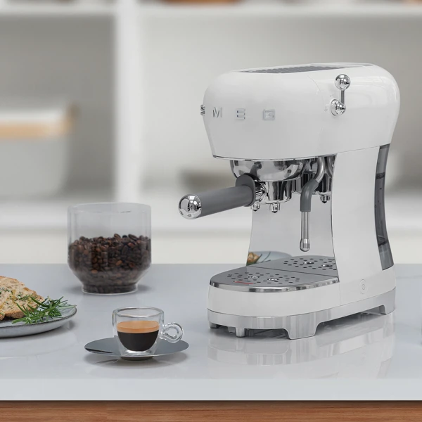 Aparat za espresso ECF02WHEU - slika C